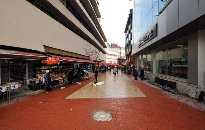 Unlu-Cadde-de-Yol-Yenileme-Calışmaları.jpg